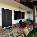 Anna House شقة
