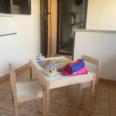 Anna House * فيوميتشينو